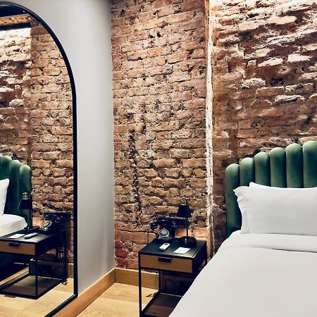 Ruz Hotels Istanbul Eksteriør billede A room at the hotel