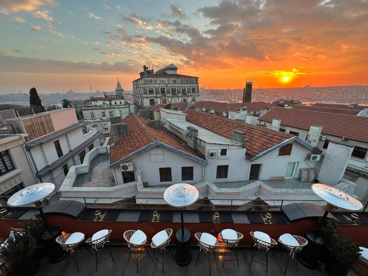 Ruz Hotels Istanbul Eksteriør billede Sunset at the hotel
