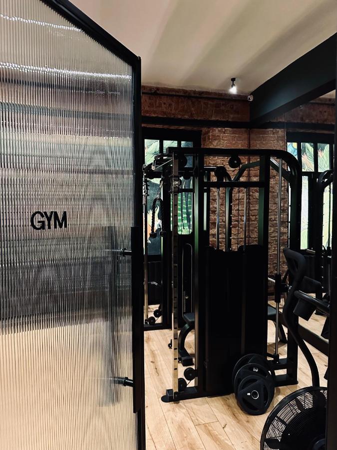 Ruz Hotels Istanbul Eksteriør billede The gym at the hotel