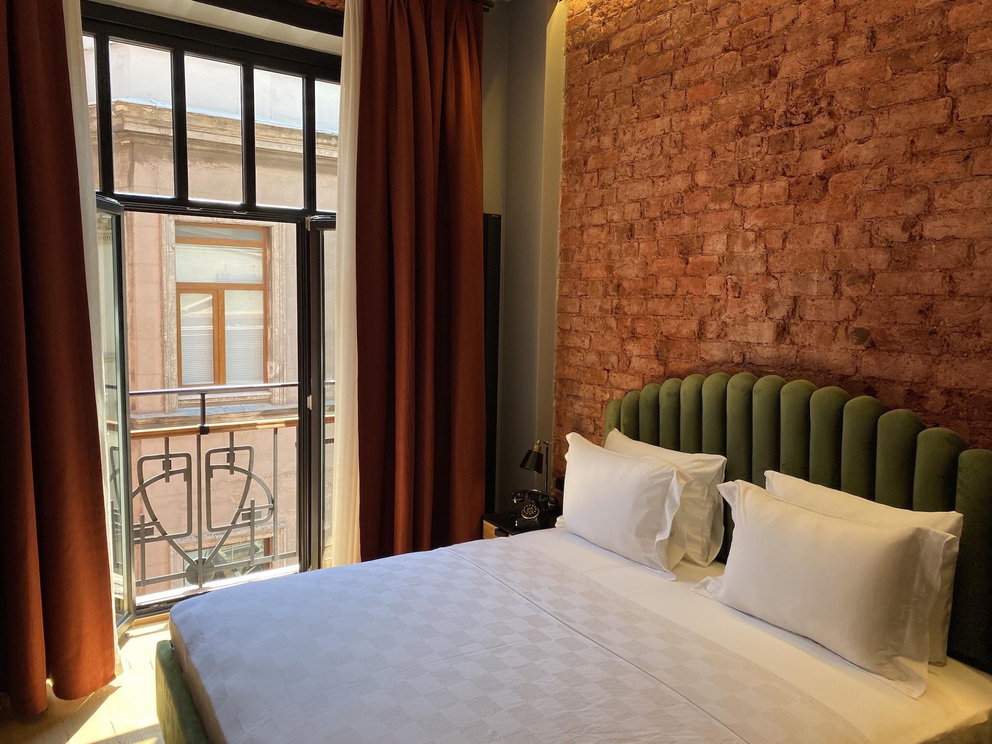 Ruz Hotels Istanbul Eksteriør billede A room at the hotel