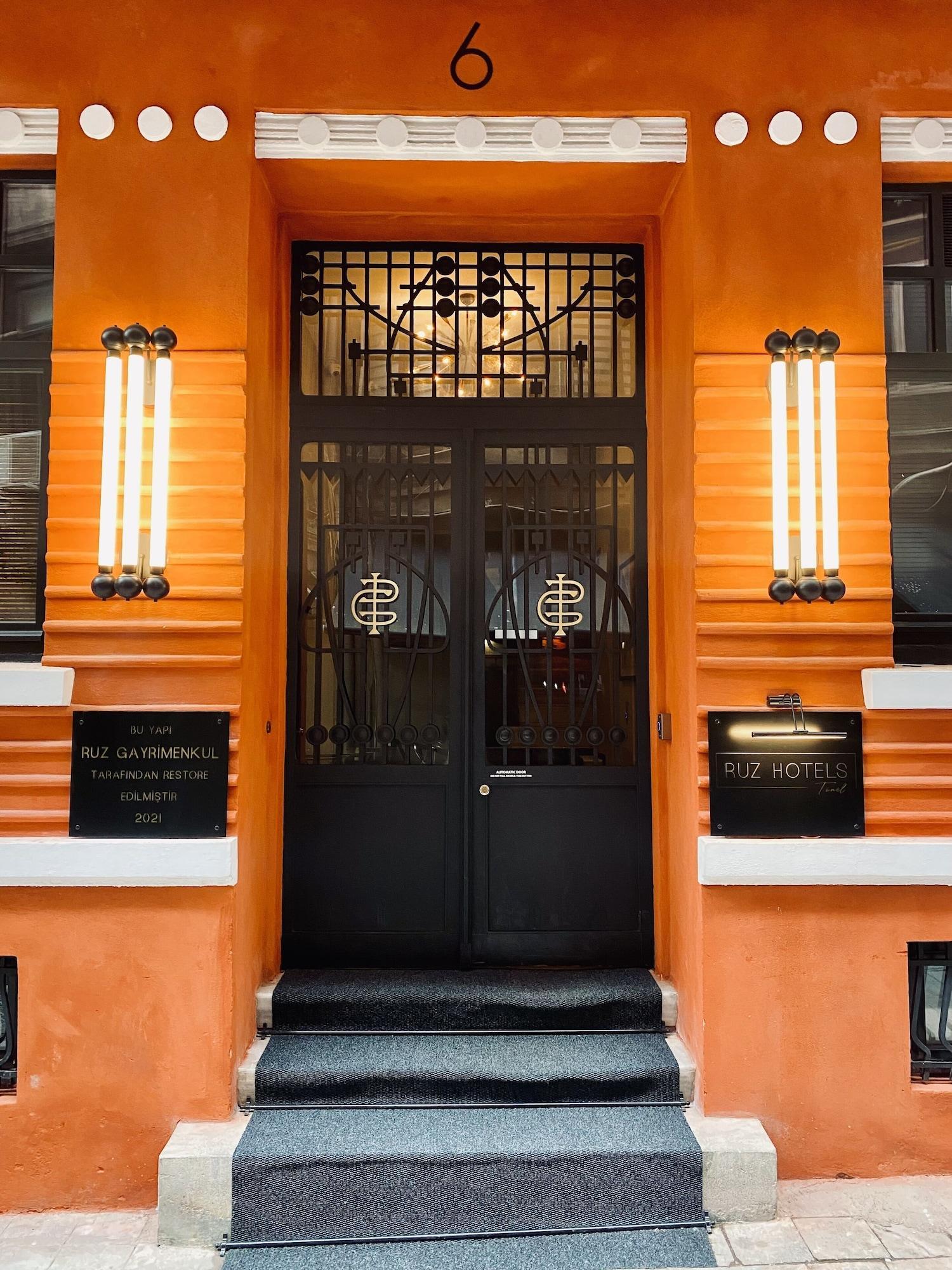 Ruz Hotels Istanbul Eksteriør billede Entrance to the hotel